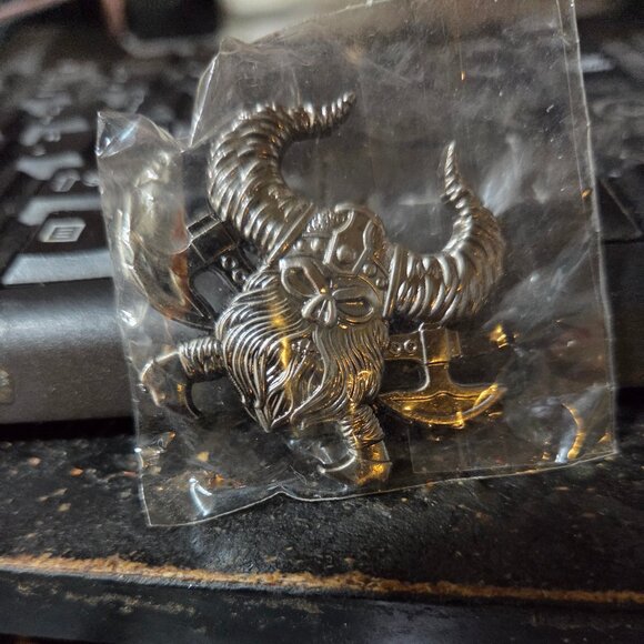 Viking Lapel Pin - Picture 1 of 3